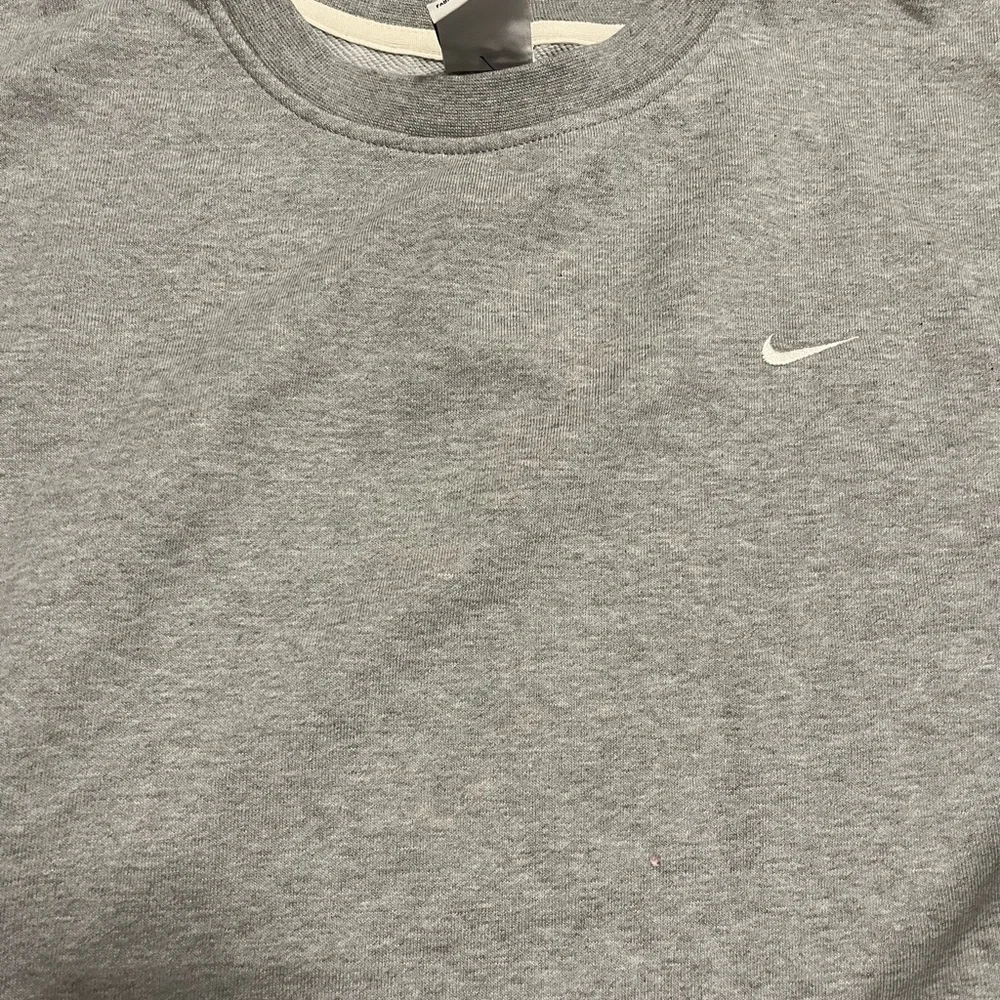 Nike Standard Issue Grey Crewneck XL - Picture 4 of 5